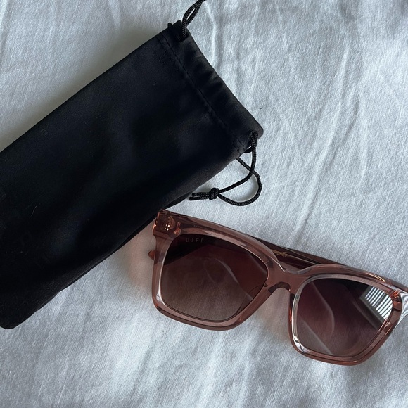 New Diff Eyewear Sunglasses w/ Black Bag - Picture 1 of 8